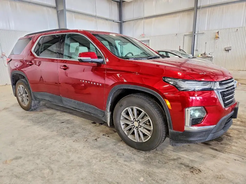 2023 CHEVROLET TRAVERSE LT  