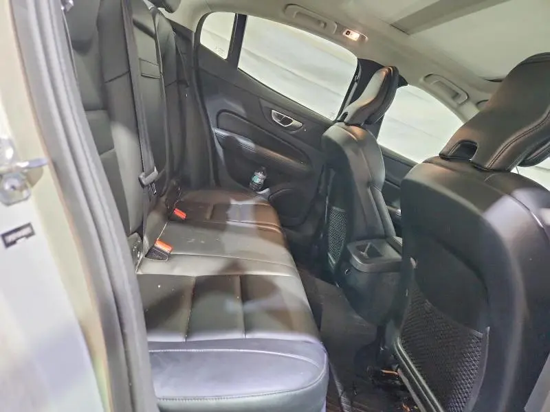 2019 VOLVO S60 T5 MOMENTUM  
