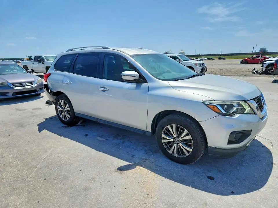 2019 NISSAN PATHFINDER SL  