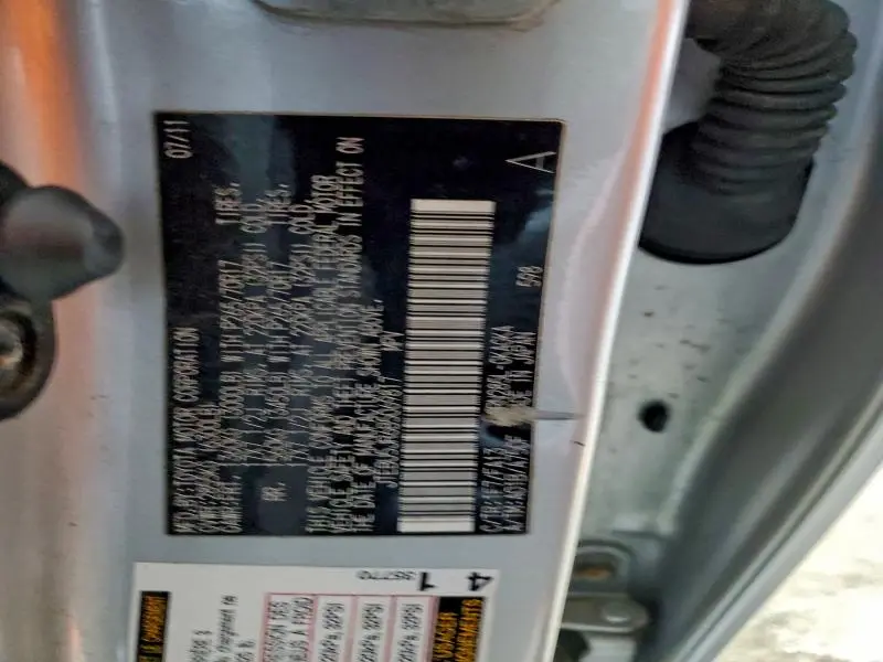 2011 TOYOTA 4RUNNER SR5  