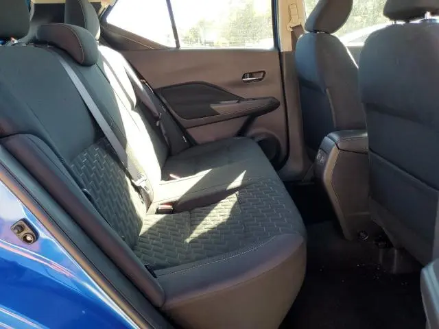 2022 NISSAN KICKS SV