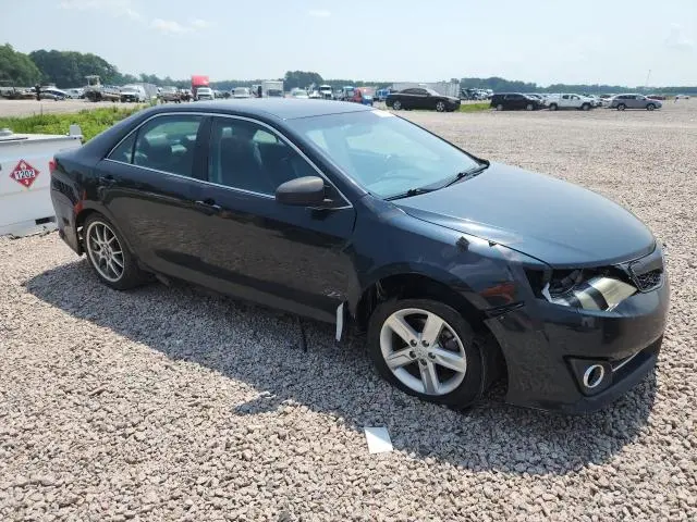 2014 TOYOTA CAMRY SE  