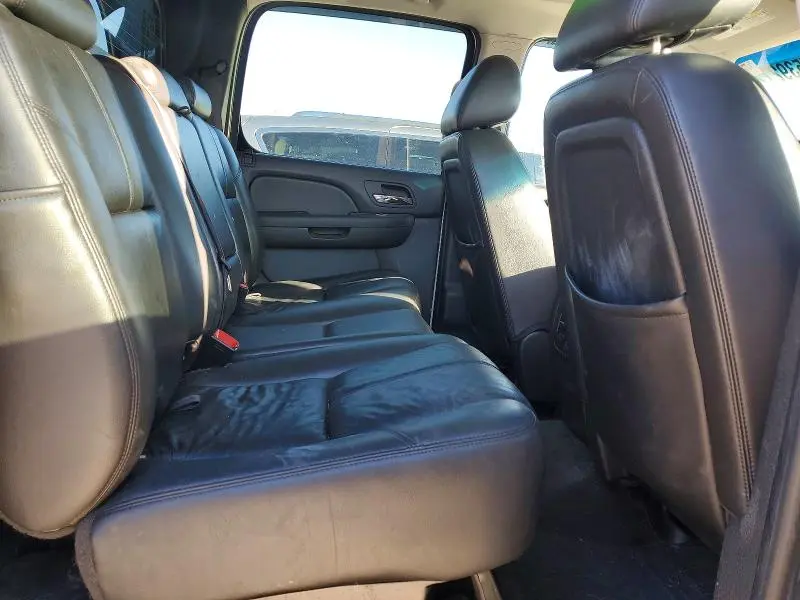 2010 CHEVROLET AVALANCHE LT  