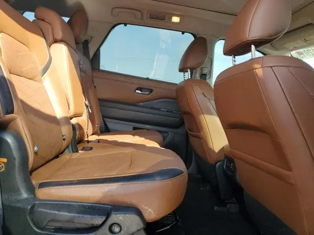 2022 NISSAN PATHFINDER PLATINUM  