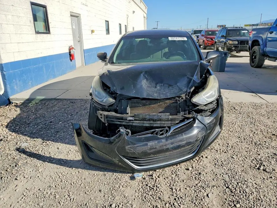 2014 HYUNDAI ELANTRA SE  