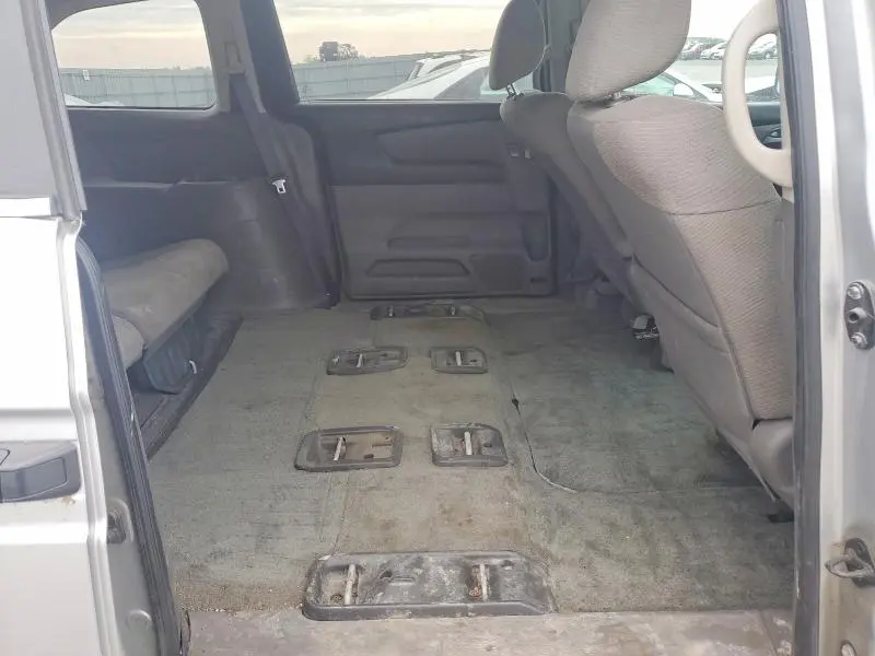 2011 HONDA ODYSSEY LX  