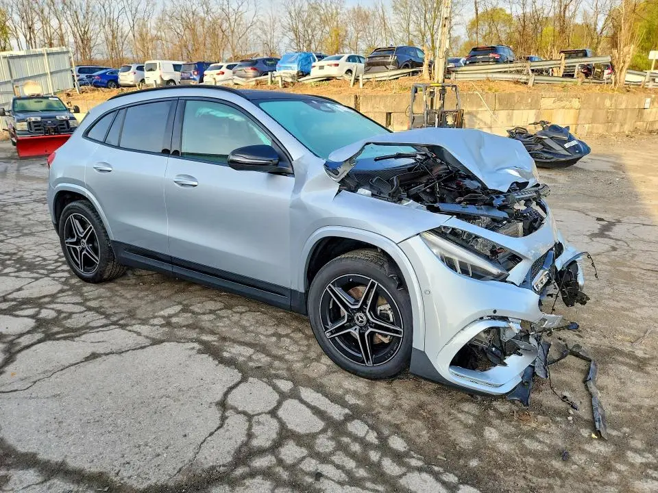 2024 MERCEDES-BENZ GLA 250 4MATIC  