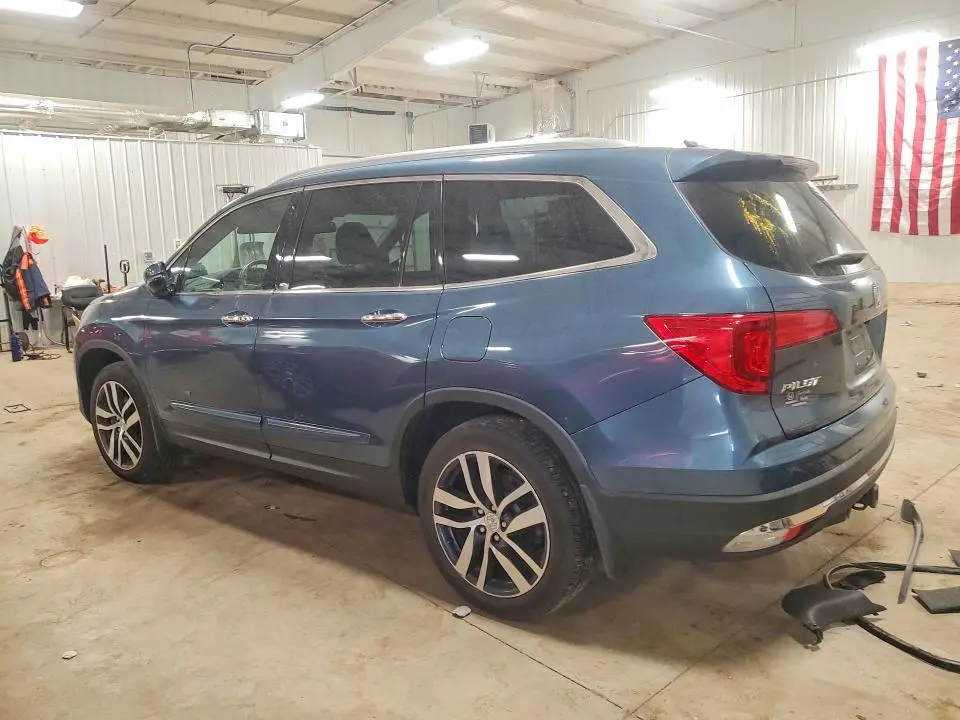 2017 HONDA PILOT ELITE  