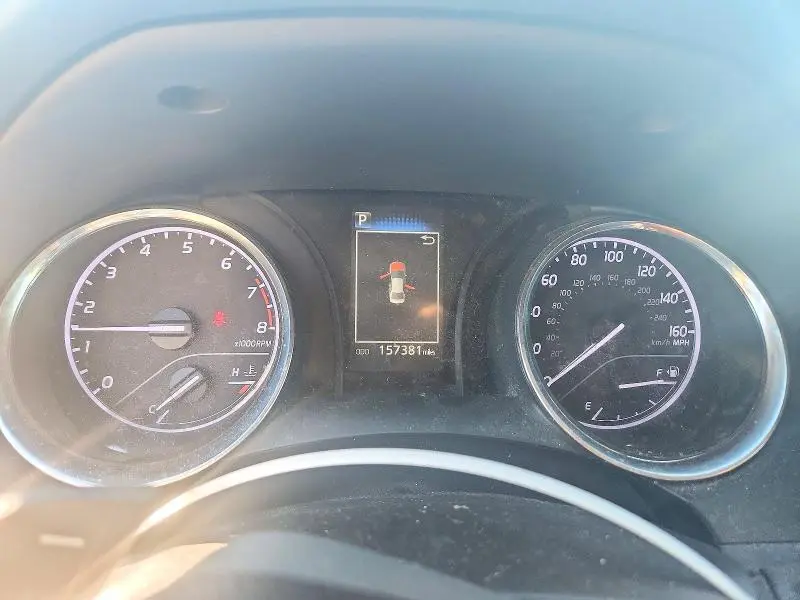 2019 TOYOTA CAMRY SE  