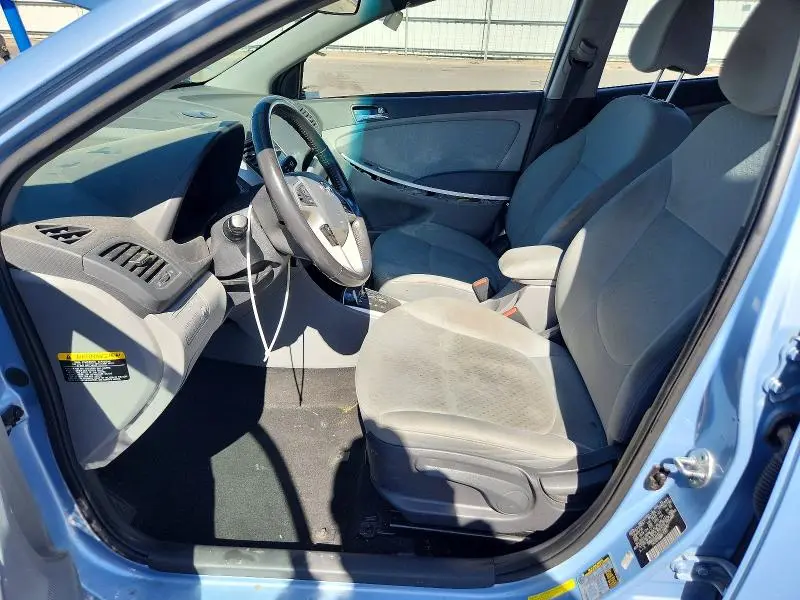 2014 HYUNDAI ACCENT SE  