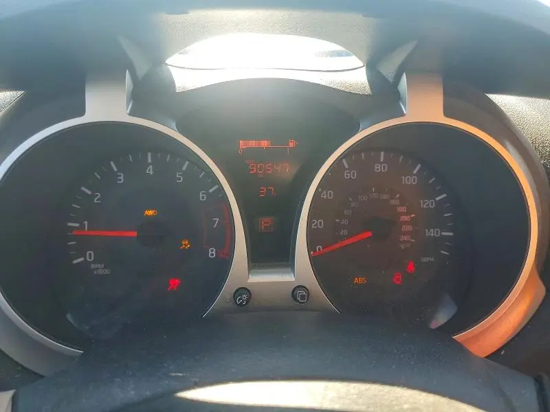 2016 NISSAN JUKE SL  