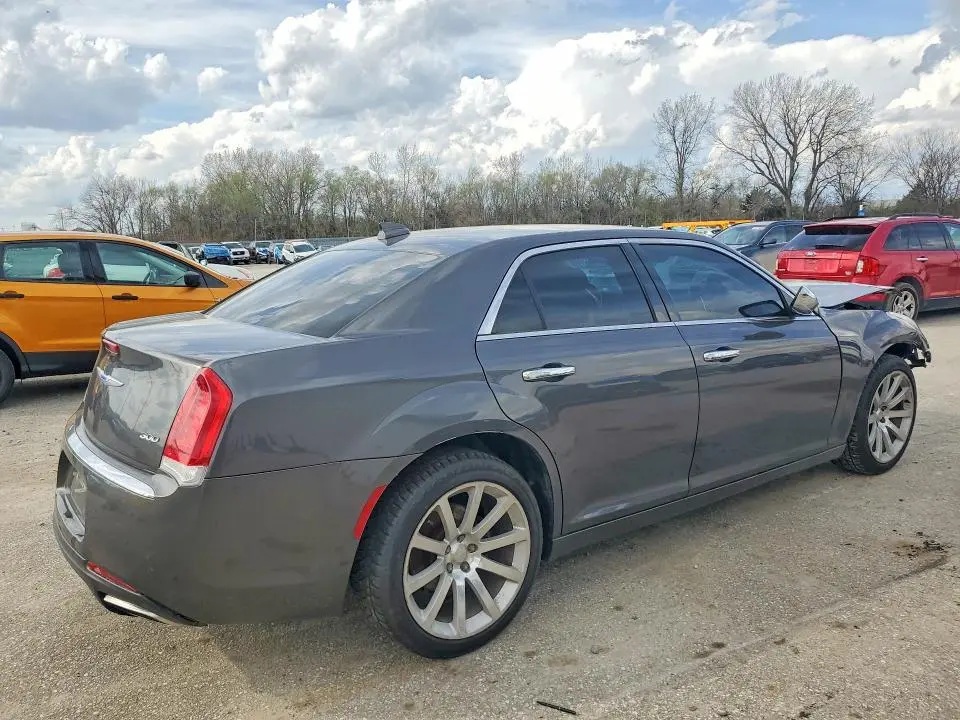 2019 CHRYSLER 300 LIMITED  