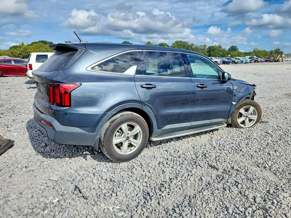 2022 KIA SORENTO LX  