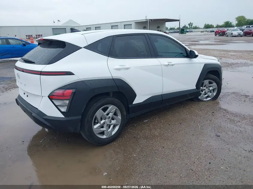 2025 HYUNDAI KONA SE