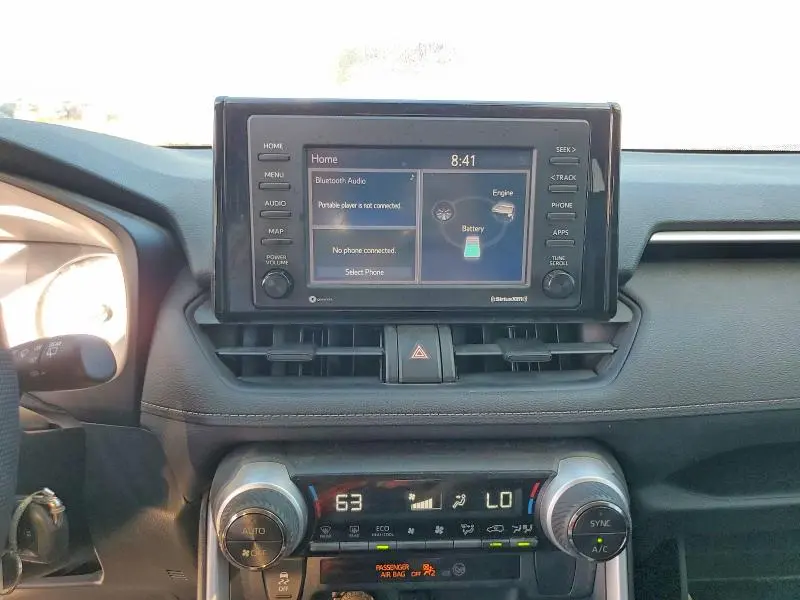 2020 TOYOTA RAV4 LE  