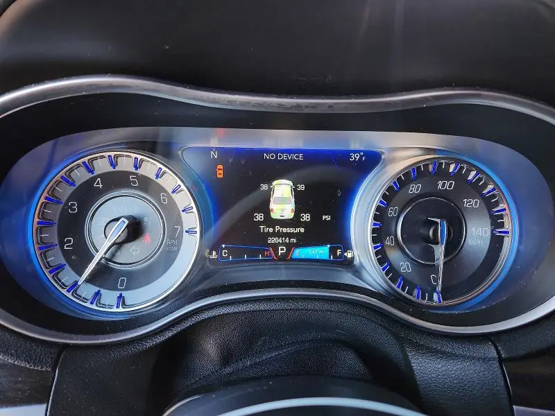 2016 CHRYSLER 300 LIMITED  