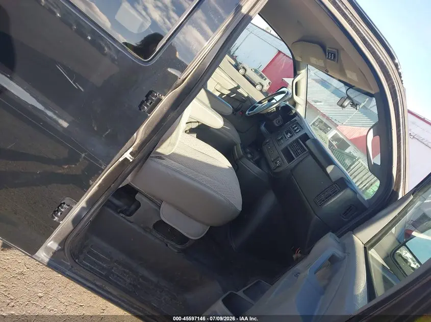 2017 CHEVROLET EXPRESS 3500 LT