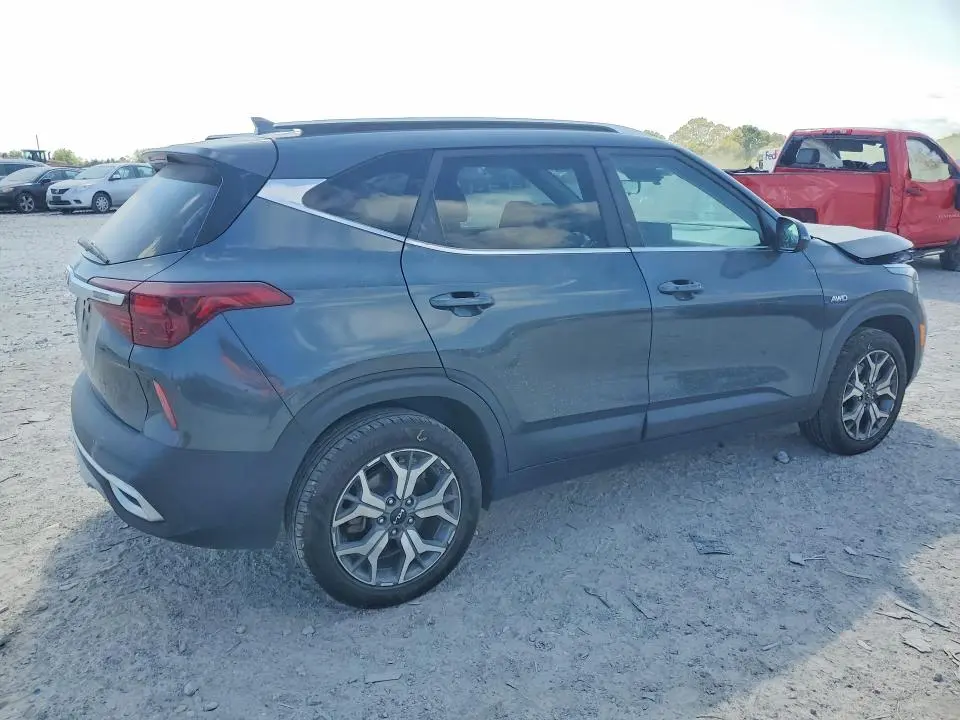 2022 KIA SELTOS EX  