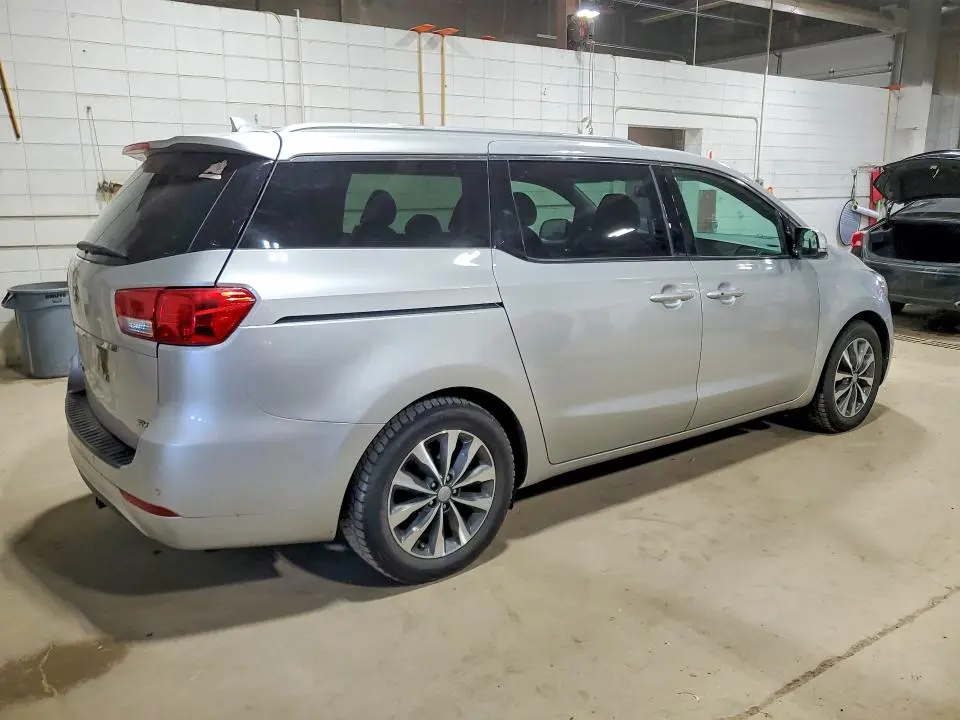 2017 KIA SEDONA SX  