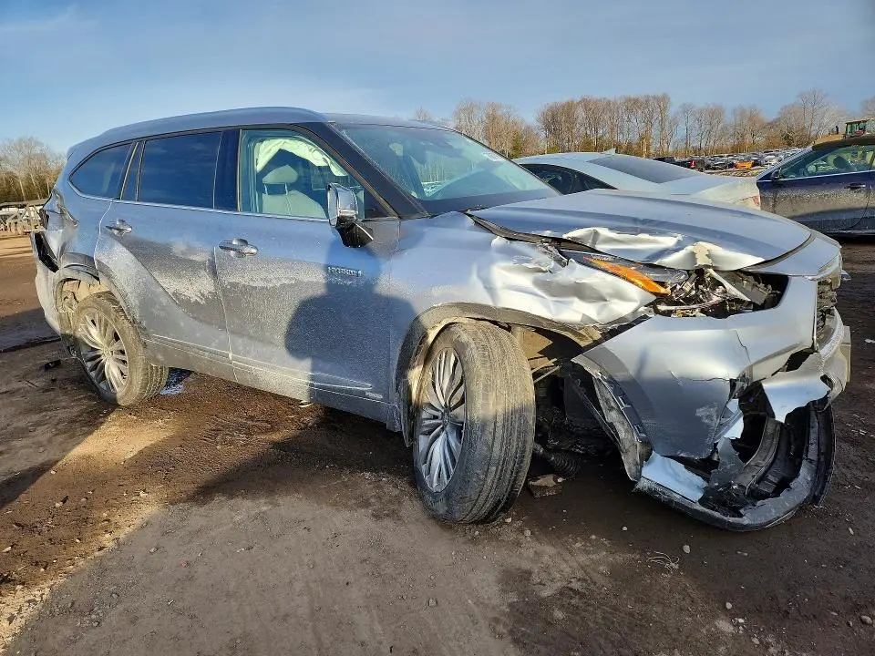 2021 TOYOTA HIGHLANDER HYBRID PLATINUM  