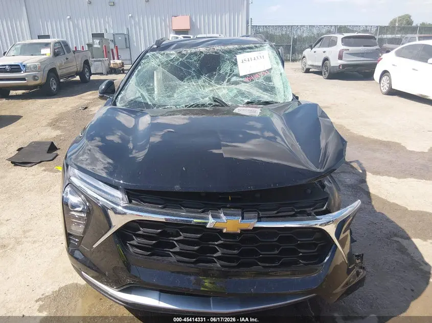 2025 CHEVROLET TRAX FWD LT