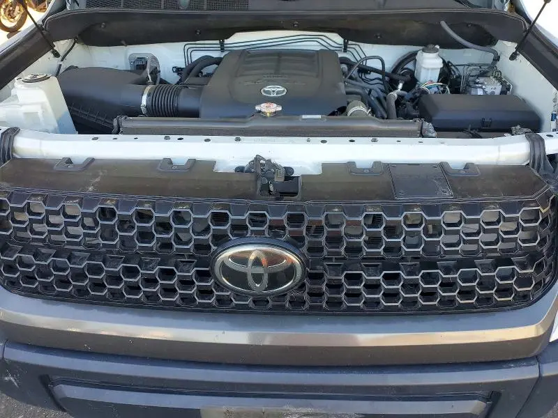 2018 TOYOTA TUNDRA SR  