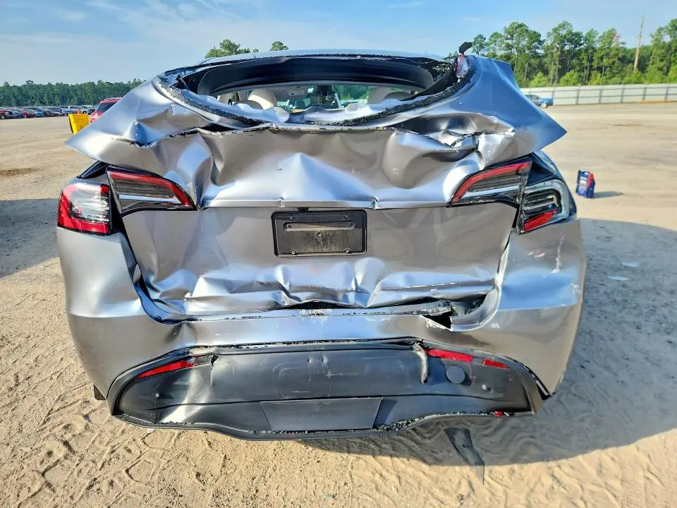 2024 TESLA MODEL Y   