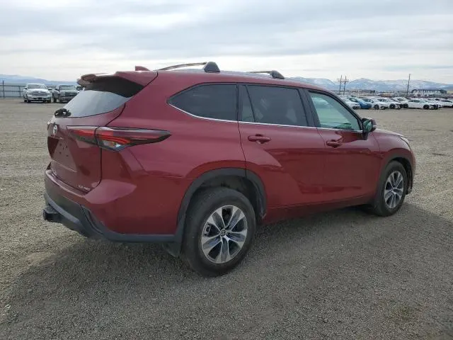 2025 TOYOTA HIGHLANDER LE  