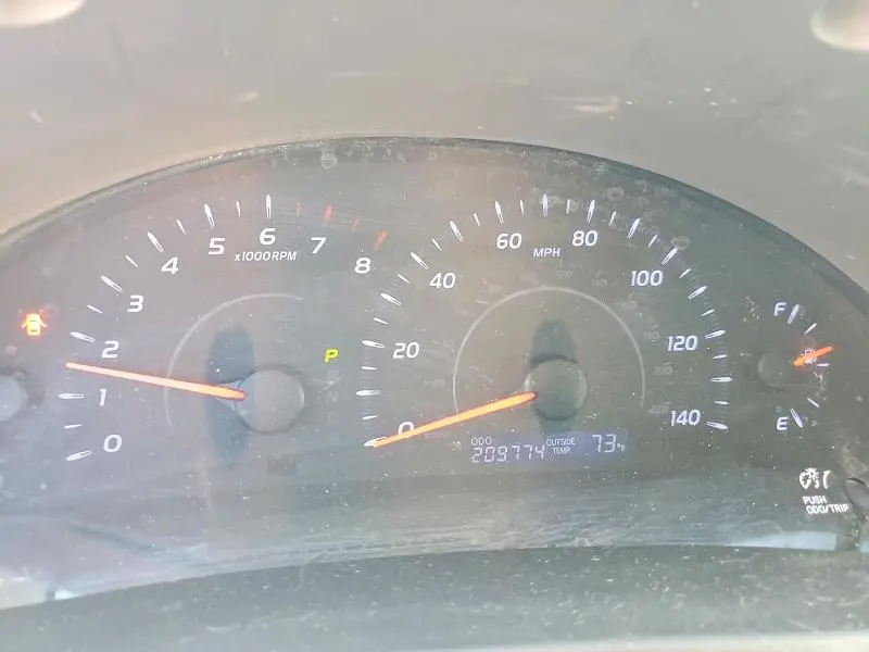 2010 TOYOTA CAMRY LE  