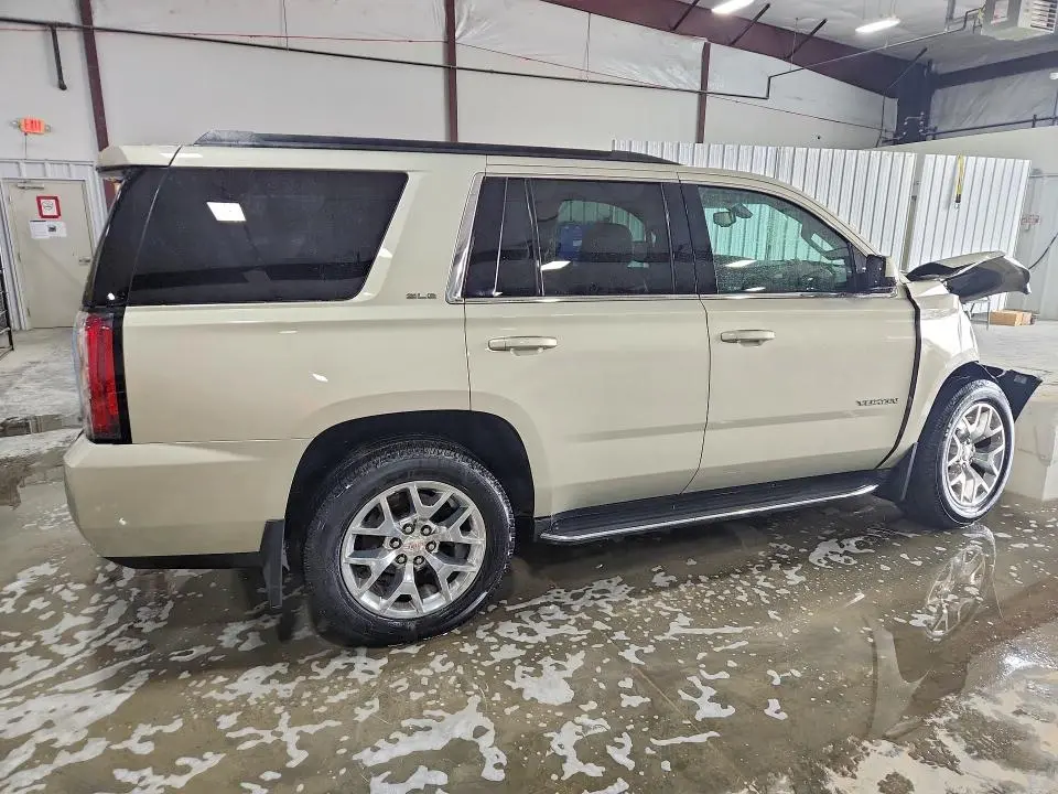 2016 GMC YUKON SLE  