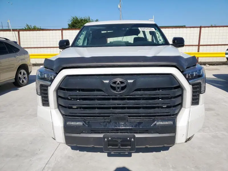 2025 TOYOTA TUNDRA CREWMAX LIMITED
