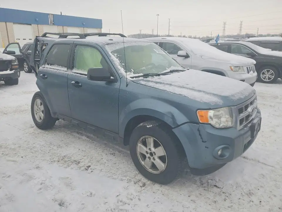 2010 FORD ESCAPE XLT  
