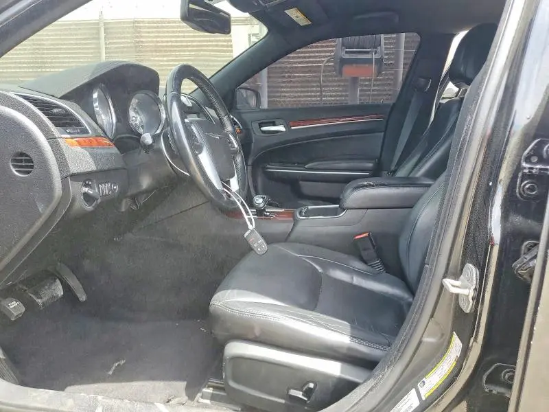 2013 CHRYSLER 300   