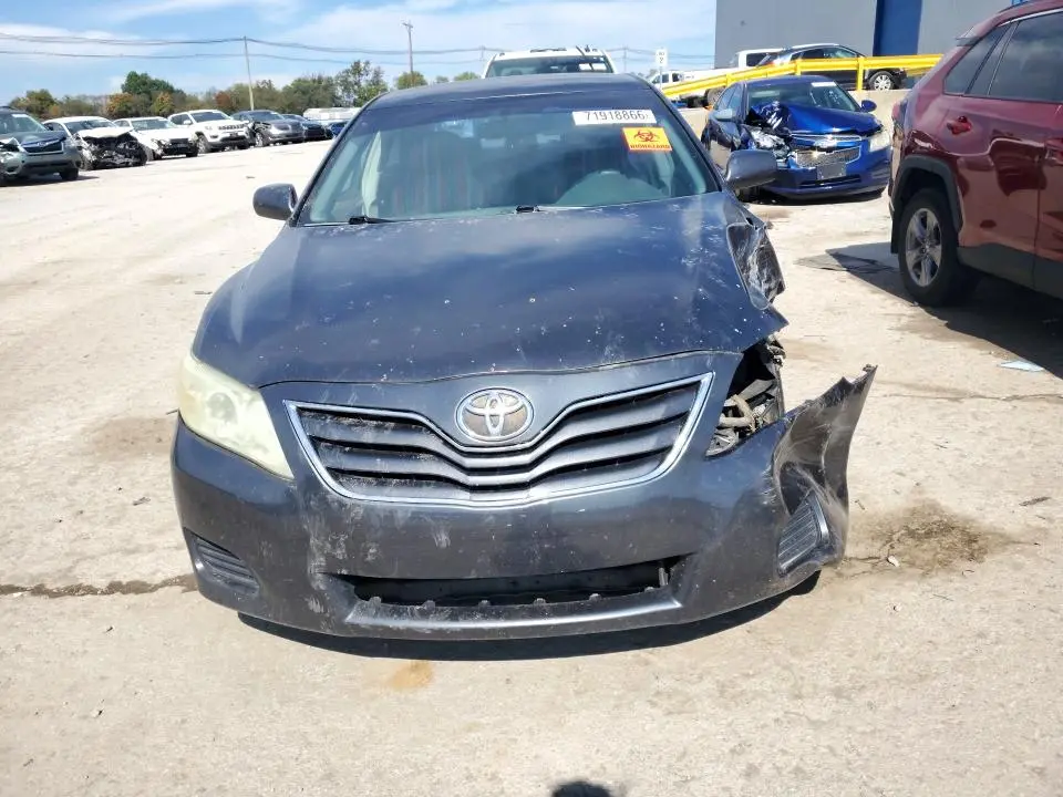 2011 TOYOTA CAMRY LE  