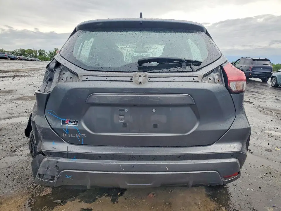 2023 NISSAN KICKS S  