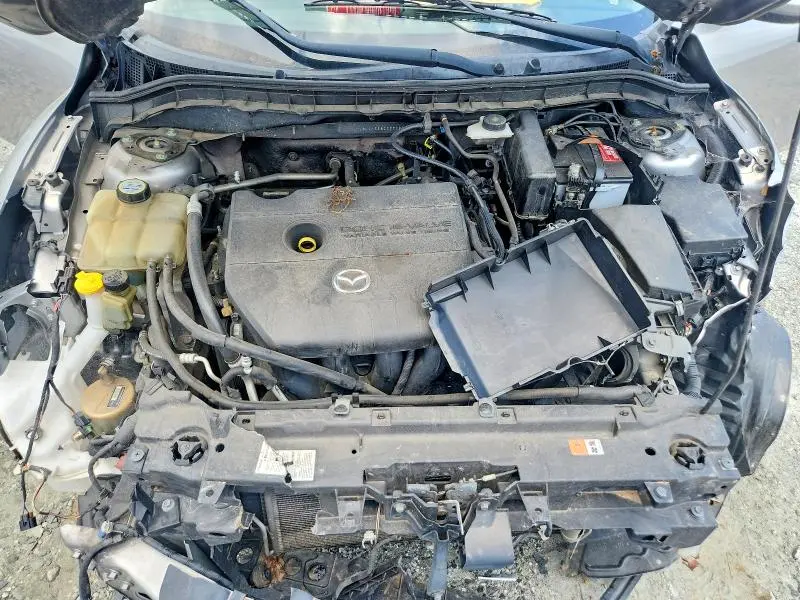 2011 MAZDA 3 S  