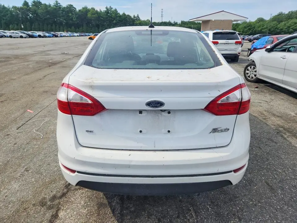 2019 FORD FIESTA SE  