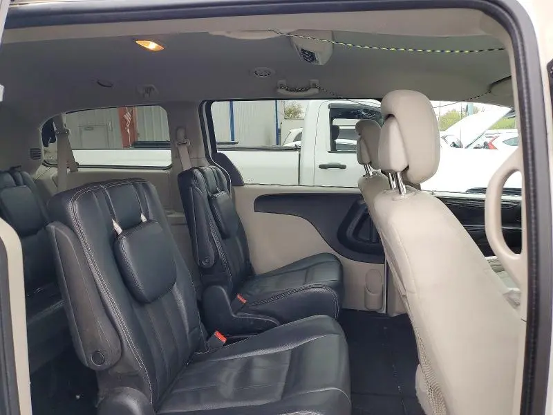 2012 DODGE GRAND CARAVAN SE  