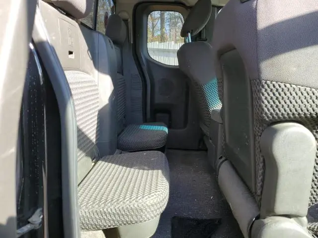 2012 NISSAN FRONTIER SV  