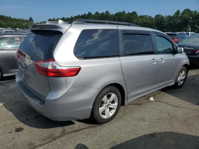 2018 TOYOTA SIENNA LE  