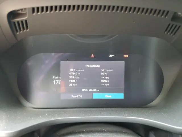 2022 VOLVO XC60 B5 MOMENTUM  
