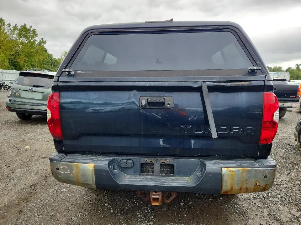 2014 TOYOTA TUNDRA CREWMAX LIMITED  