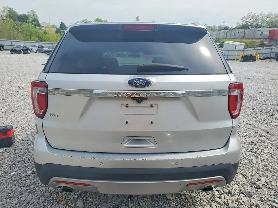 2017 FORD EXPLORER XLT  