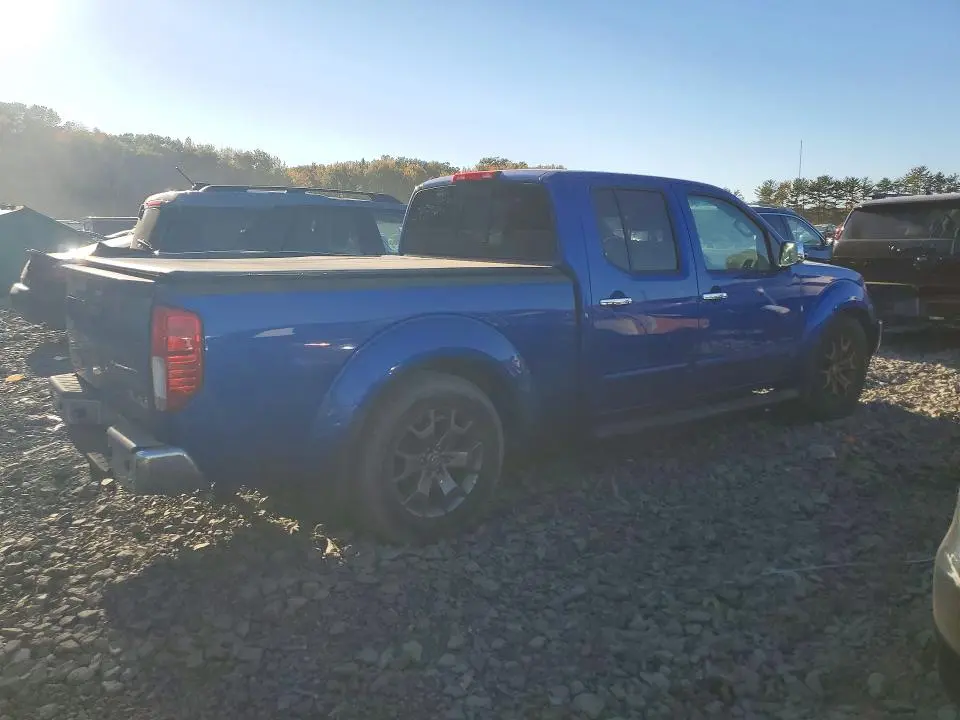 2014 NISSAN FRONTIER SL  