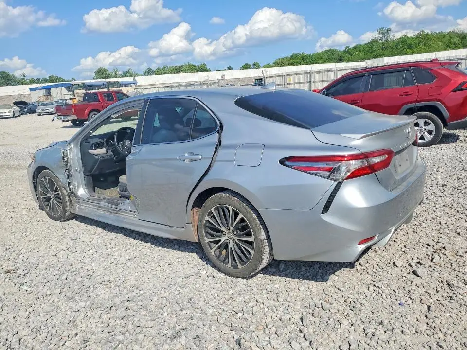2019 TOYOTA CAMRY SE  