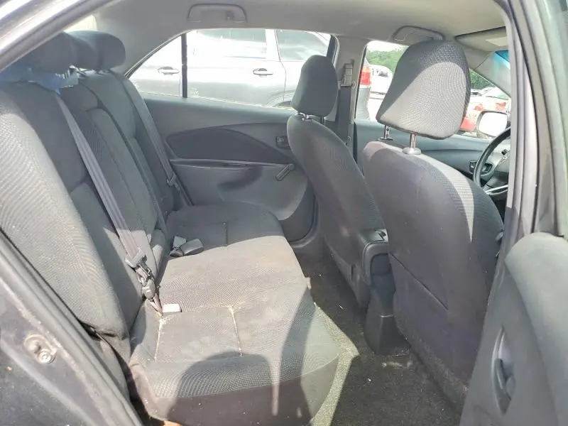 2010 TOYOTA YARIS BASE  