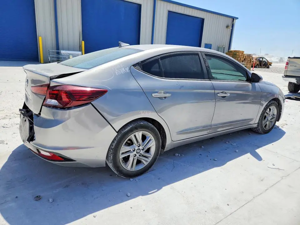 2020 HYUNDAI ELANTRA SEL  