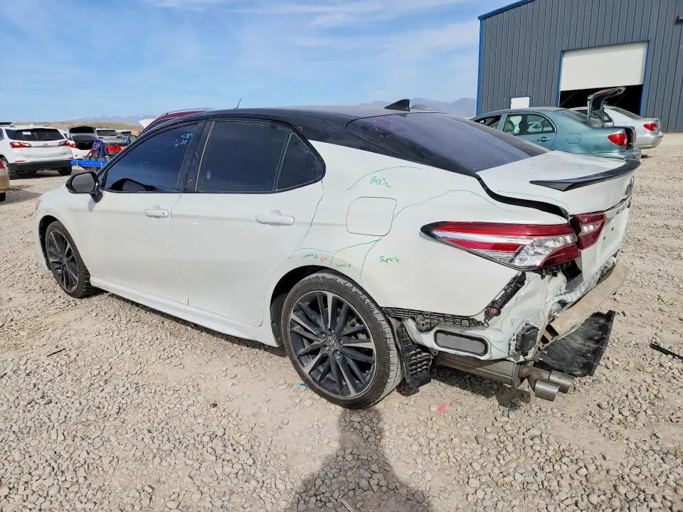 2020 TOYOTA CAMRY XSE  