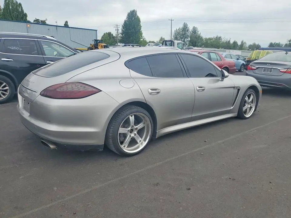 2011 PORSCHE PANAMERA 2  