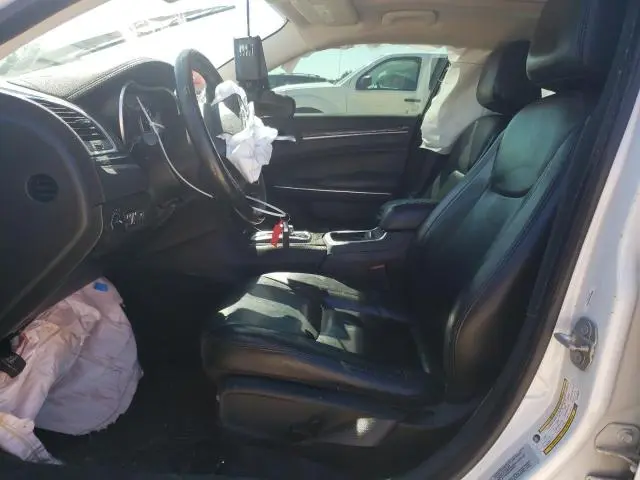 2016 CHRYSLER 300 LIMITED